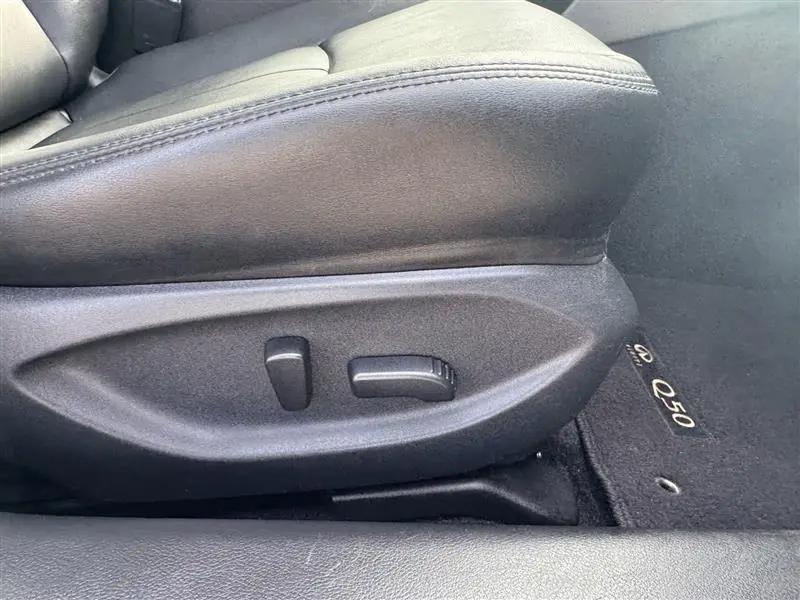 Infiniti Q50 Premium 4D Sedan AWD 3.0t 2016