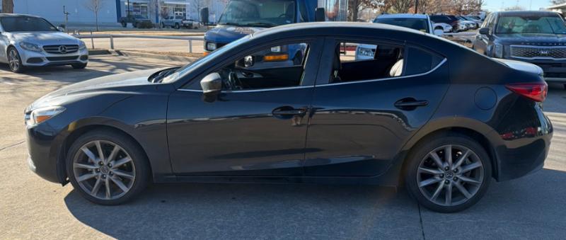 Mazda MAZDA3 Touring 4D Sedan 2018