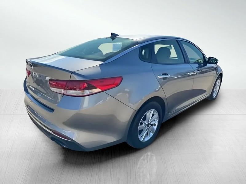 Kia Optima LX 2017
