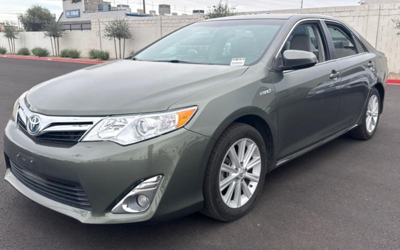 Toyota Camry Hybrid XLE 2014