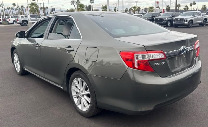 Toyota Camry Hybrid XLE 2014