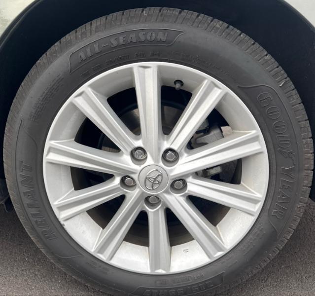 Toyota Camry Hybrid XLE 2014