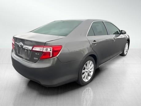 Toyota Camry Hybrid XLE 2014