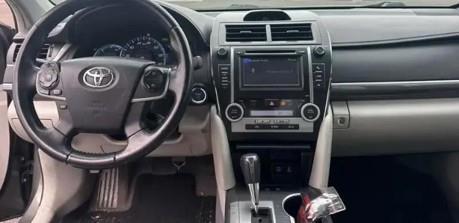 Toyota Camry Hybrid XLE 2014