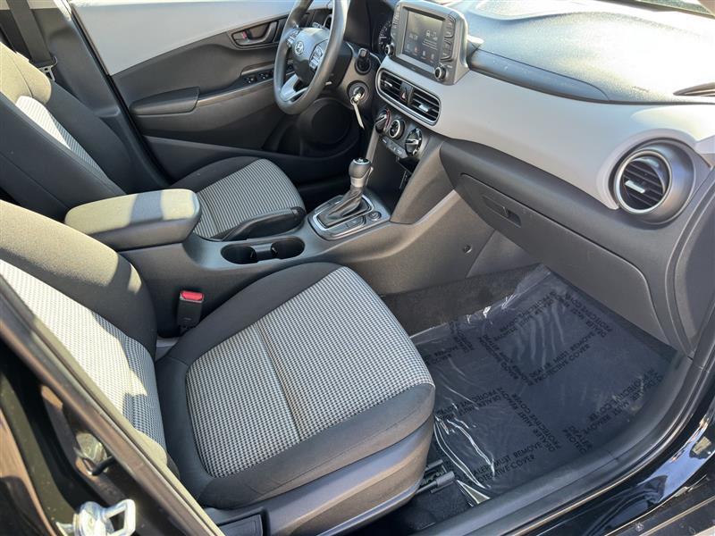 Hyundai Kona SE AWD 2021