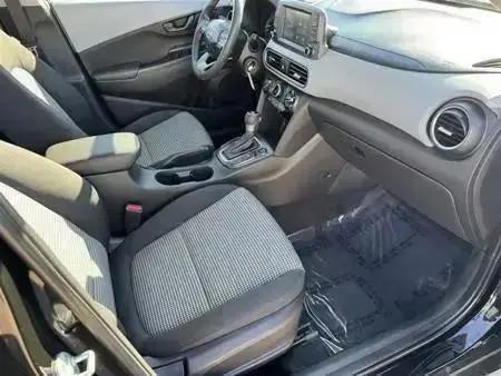 Hyundai Kona SE AWD 2021