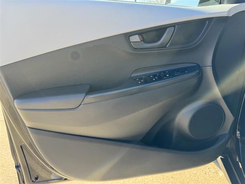 Hyundai Kona SE AWD 2021