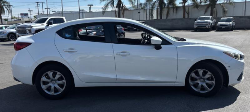Mazda MAZDA3 i Sport 2016