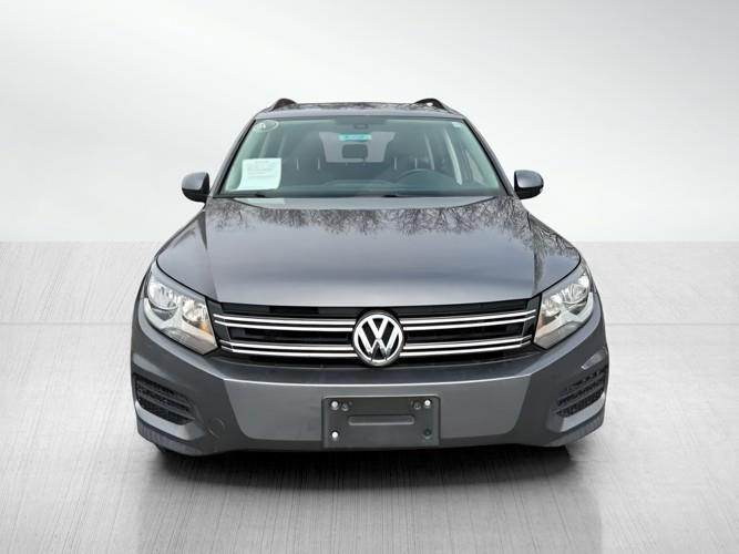 Volkswagen Tiguan S 2016