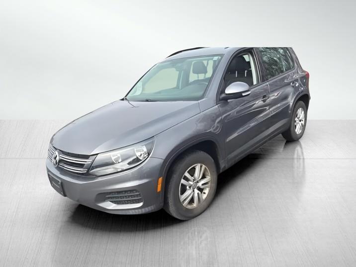 Volkswagen Tiguan S 2016