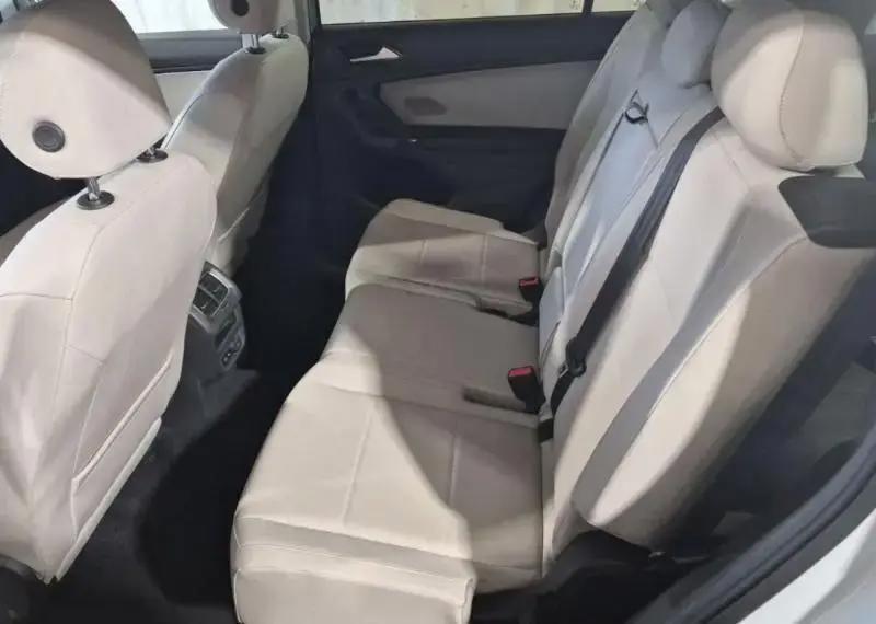 Volkswagen Tiguan SE 2018