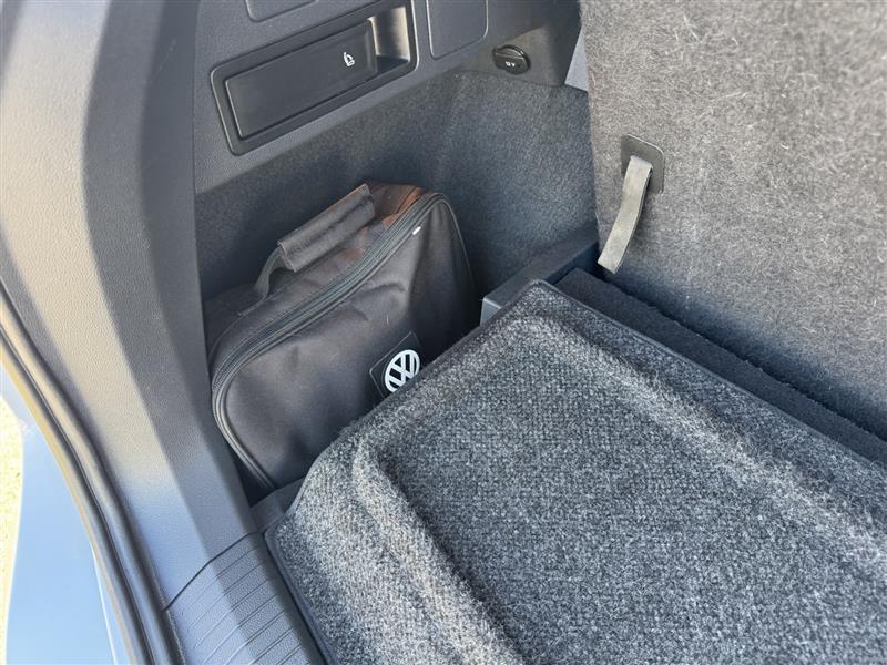 Volkswagen Tiguan SE 2018