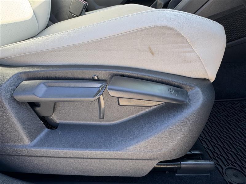 Volkswagen Tiguan SE 2018