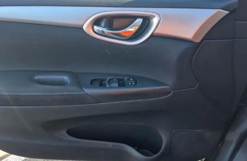 Nissan Sentra S 2015