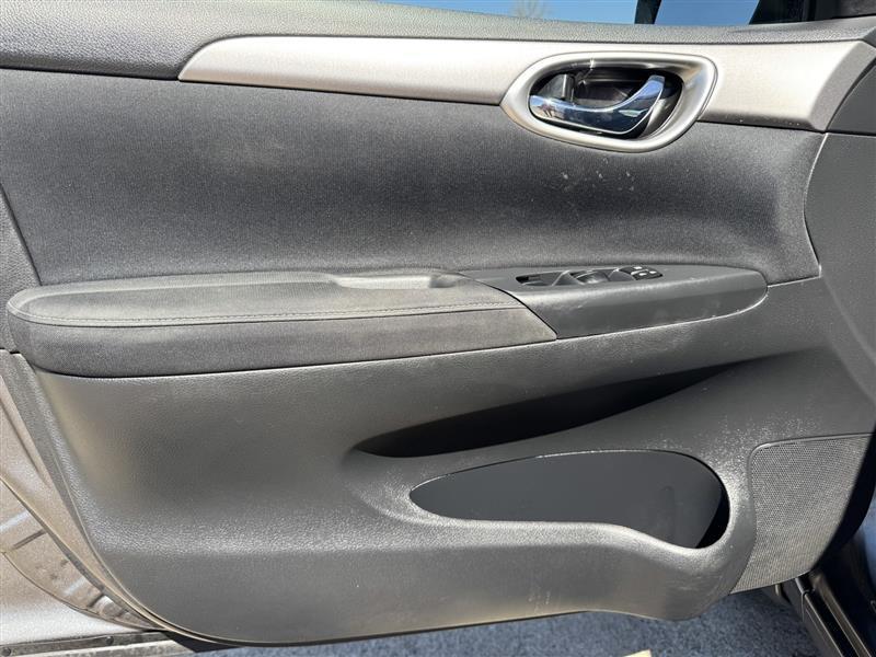 Nissan Sentra S 2015