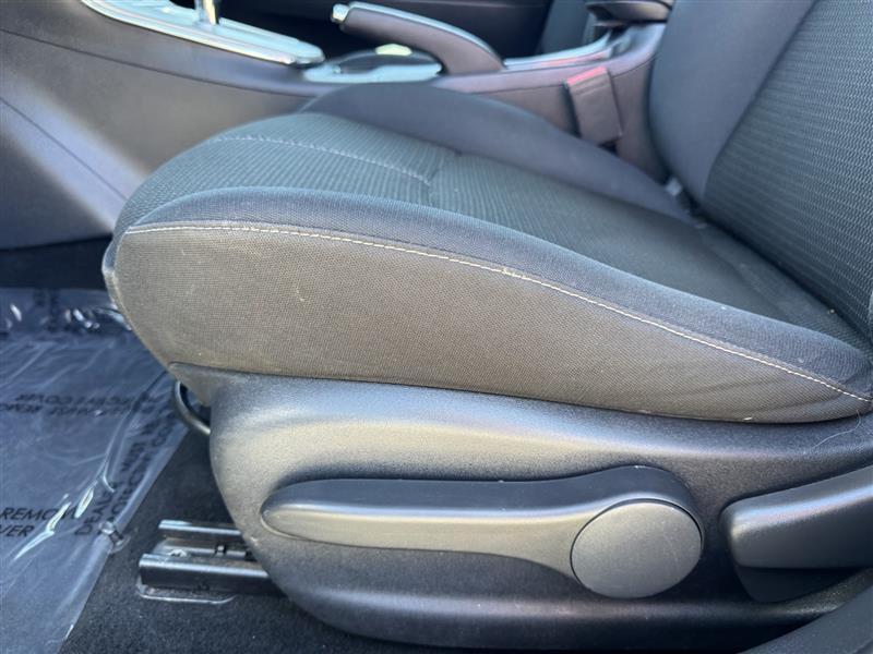 Nissan Sentra S 2015