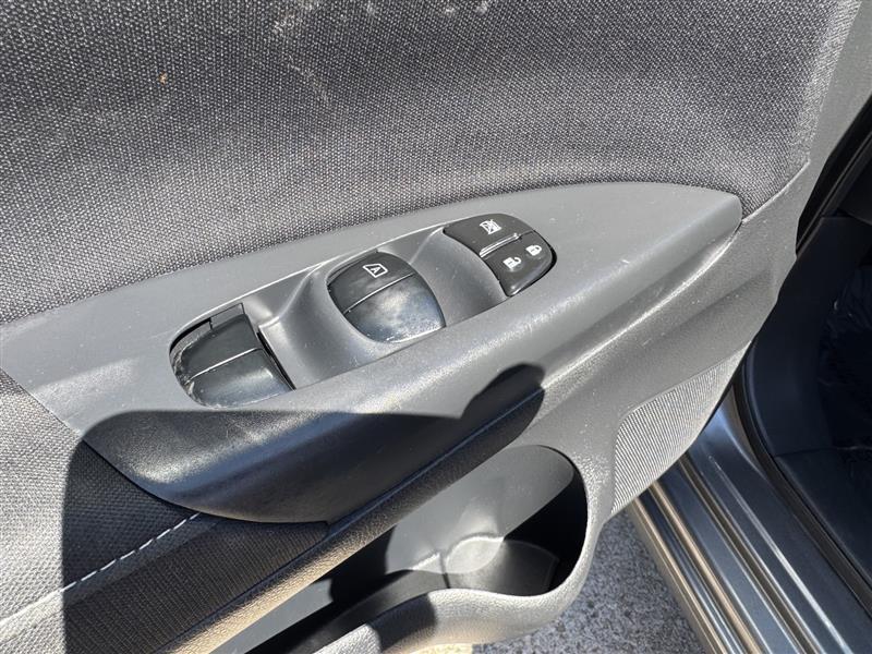 Nissan Sentra S 2015