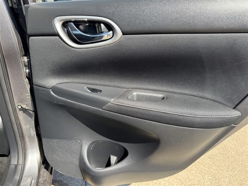 Nissan Sentra S 2015