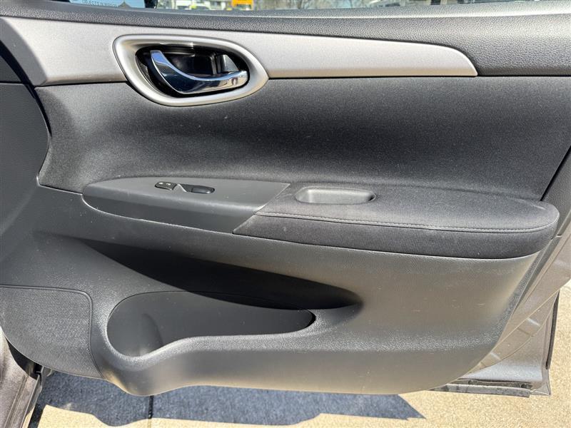 Nissan Sentra S 2015