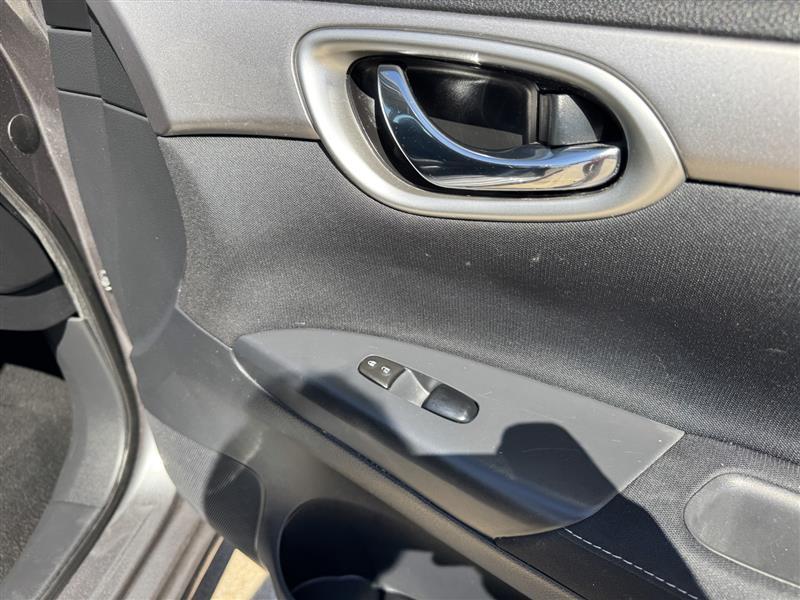 Nissan Sentra S 2015