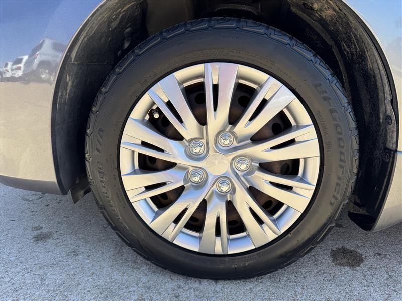 Nissan Sentra S 2015