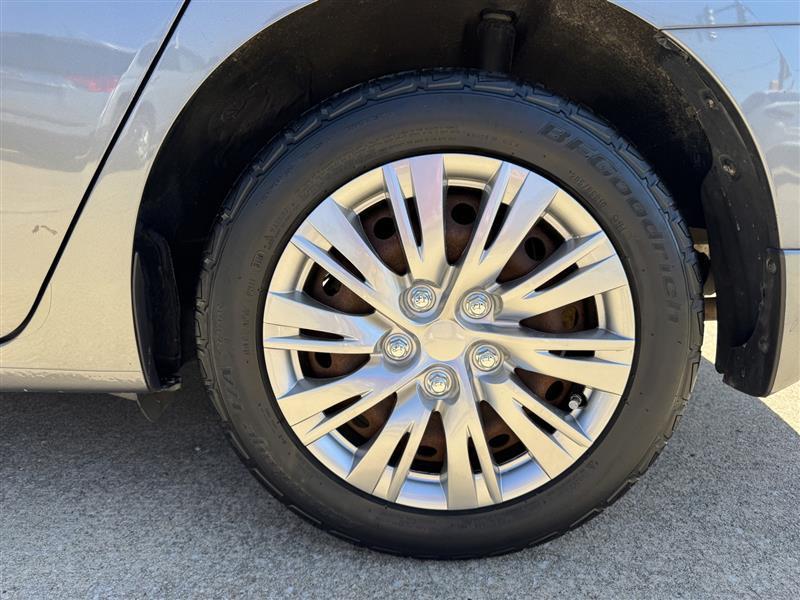 Nissan Sentra S 2015