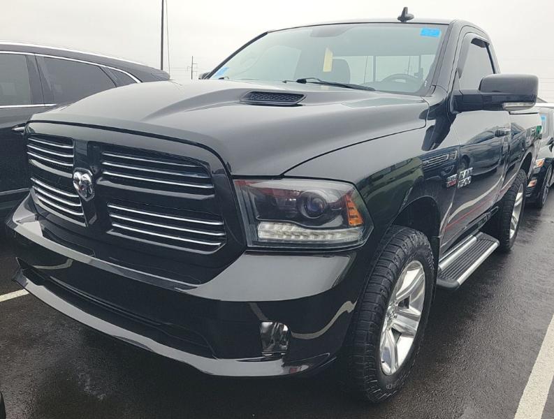 RAM 1500 SPORT SWB 4WD 2015