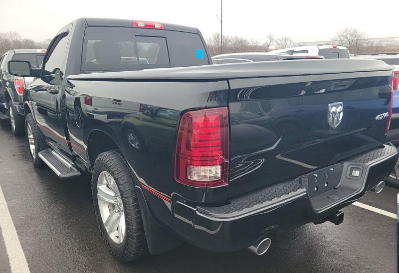 RAM 1500 SPORT SWB 4WD 2015