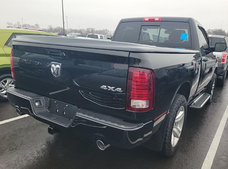 RAM 1500 SPORT SWB 4WD 2015