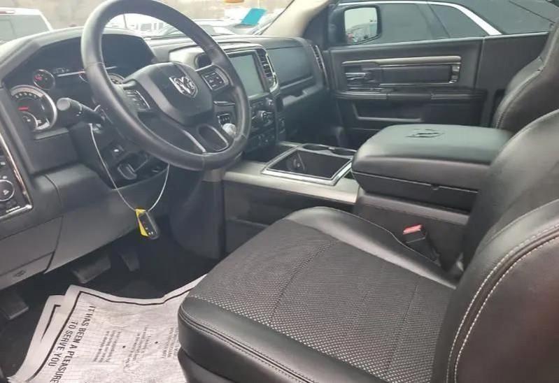 RAM 1500 SPORT SWB 4WD 2015