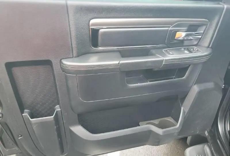 RAM 1500 SPORT SWB 4WD 2015