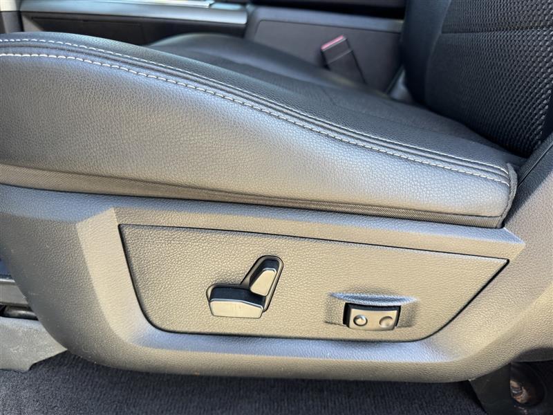 RAM 1500 SPORT SWB 4WD 2015