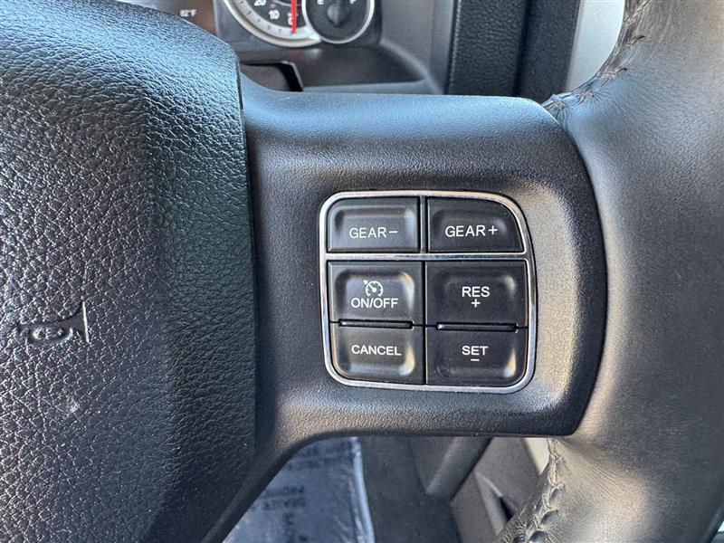 RAM 1500 SPORT SWB 4WD 2015