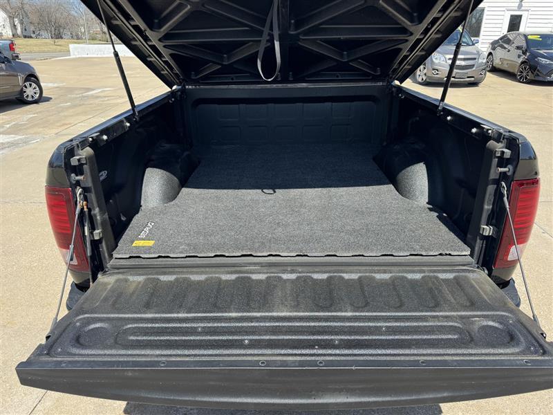 RAM 1500 SPORT SWB 4WD 2015