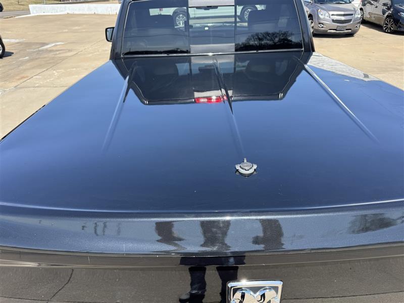 RAM 1500 SPORT SWB 4WD 2015