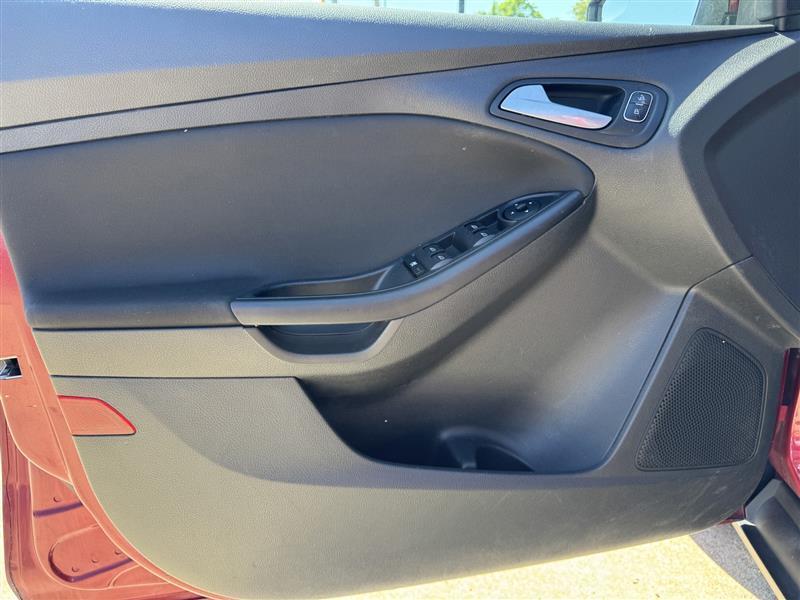 Ford Focus SE Sedan 2017