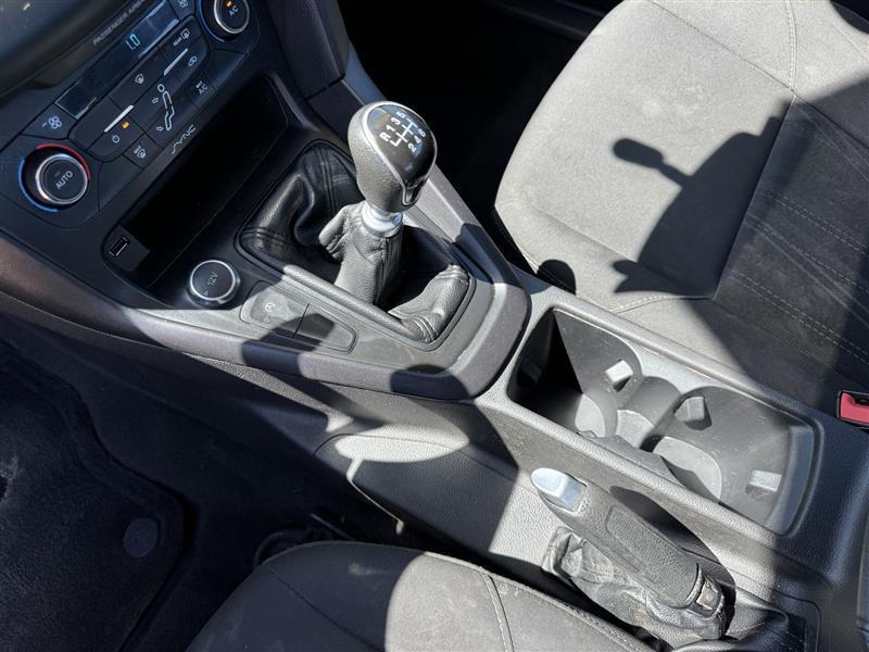 Ford Focus SE Sedan 2017