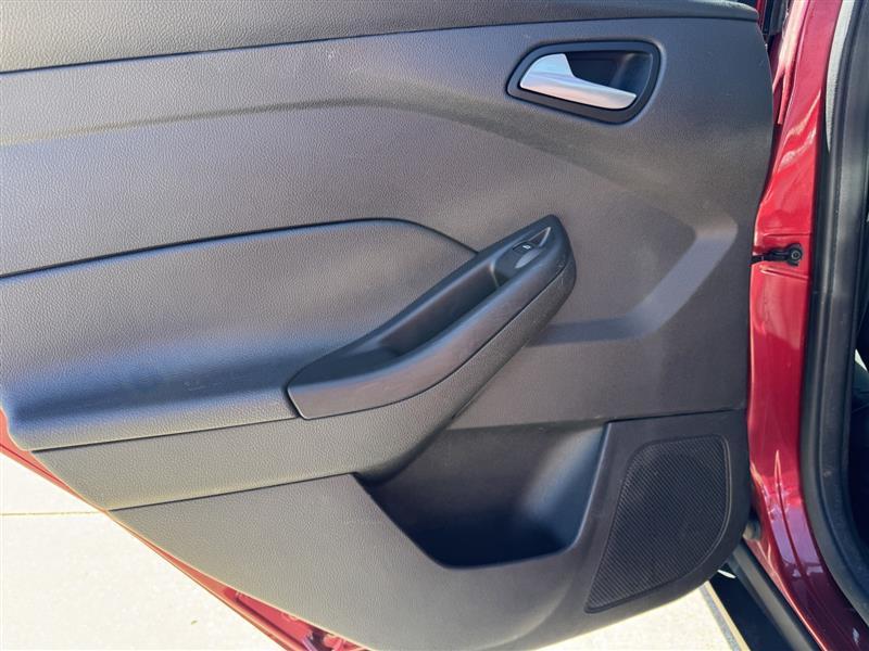 Ford Focus SE Sedan 2017