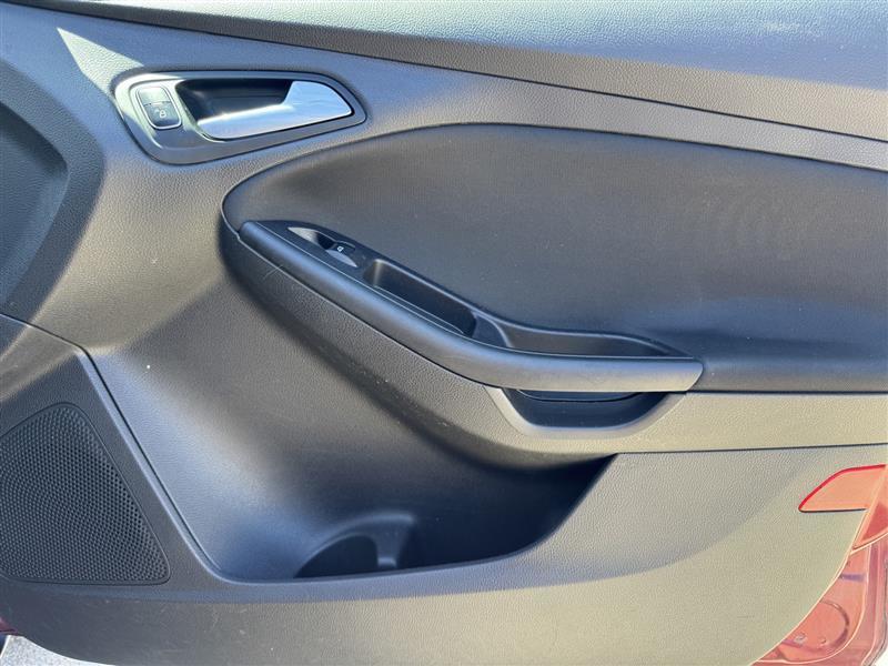 Ford Focus SE Sedan 2017