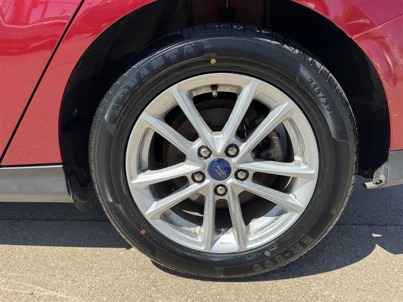 Ford Focus SE Sedan 2017