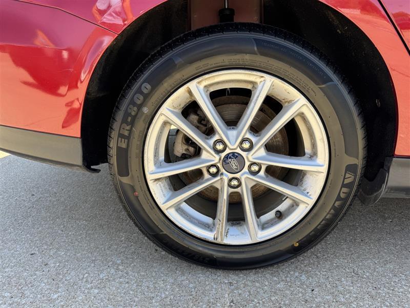 Ford Focus SE Sedan 2017