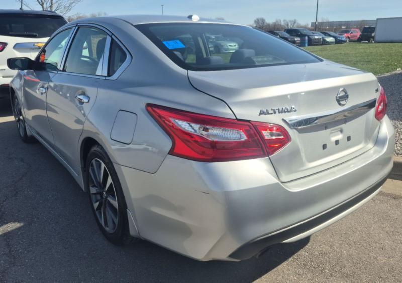 Nissan Altima 2.5 SV 2017