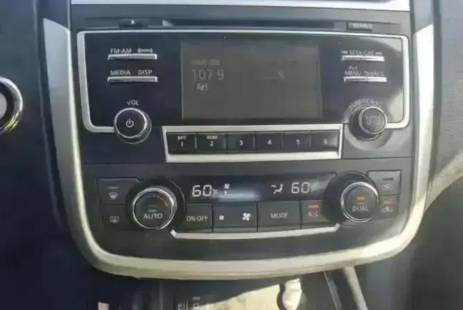 Nissan Altima 2.5 SV 2017