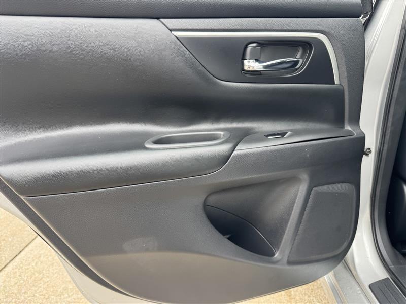 Nissan Altima 2.5 SV 2017