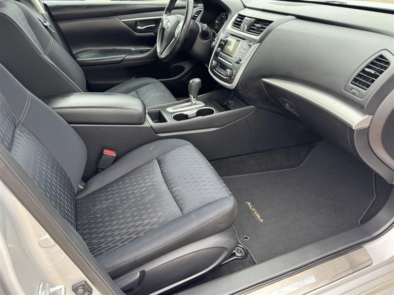 Nissan Altima 2.5 SV 2017