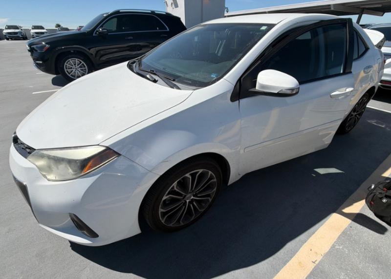 Toyota Corolla  2015