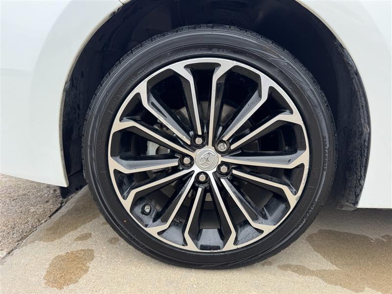 Toyota Corolla  2015