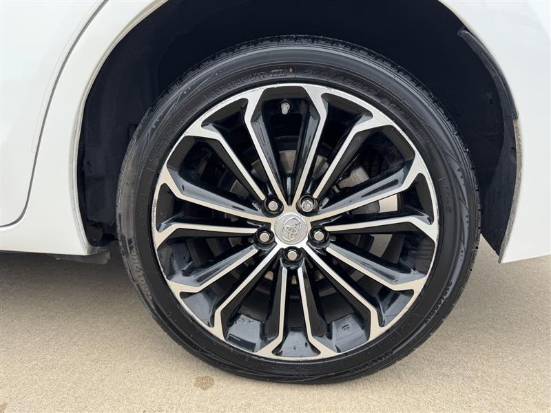 Toyota Corolla  2015