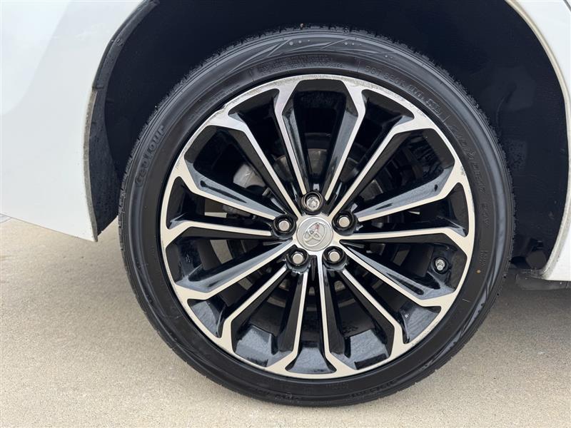 Toyota Corolla  2015