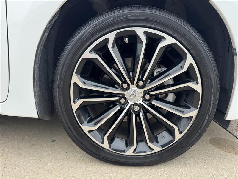 Toyota Corolla  2015